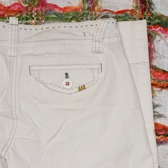 ⬇️ETT Twa Anthropologie Capri Pants - Picture 7 of 7